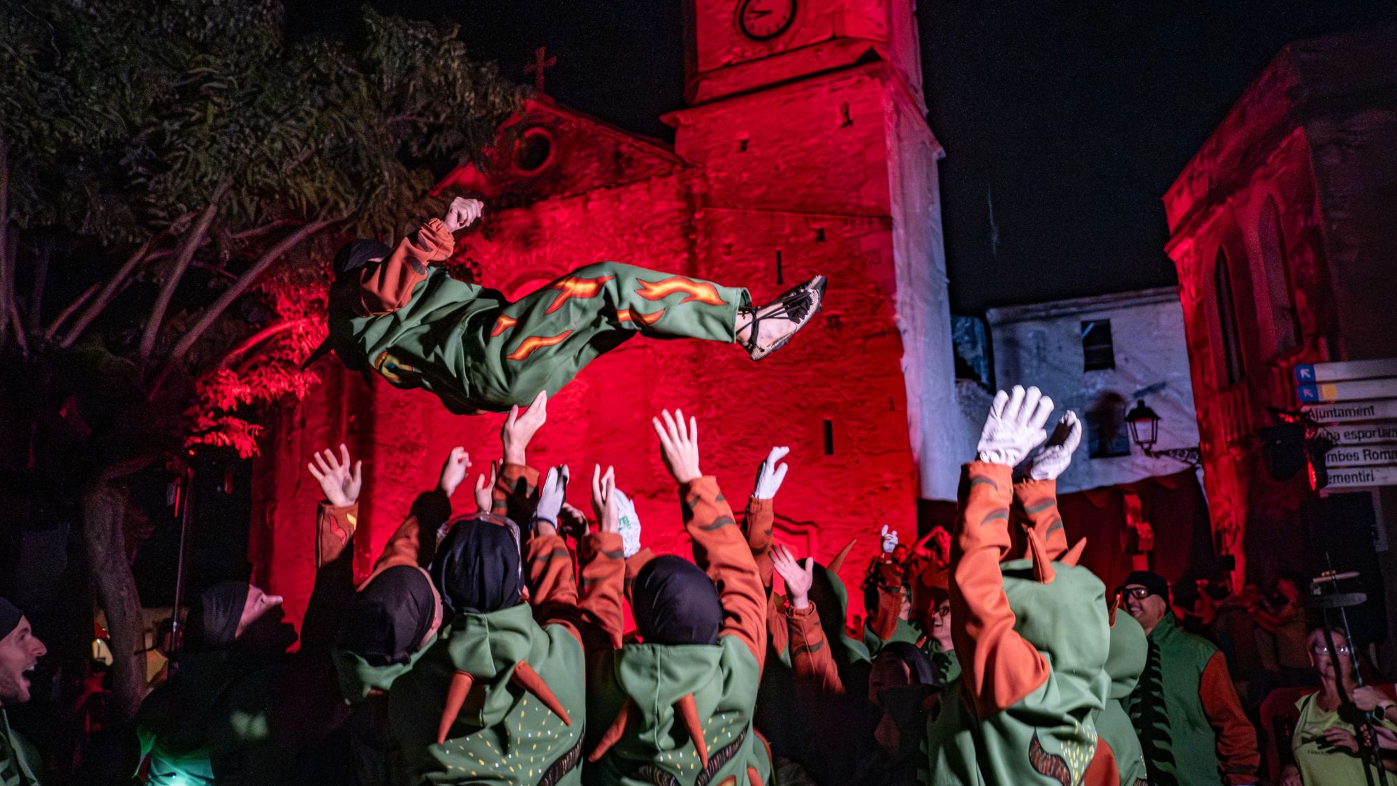 Mantenir vives les tradicions, però amb les noves generacions