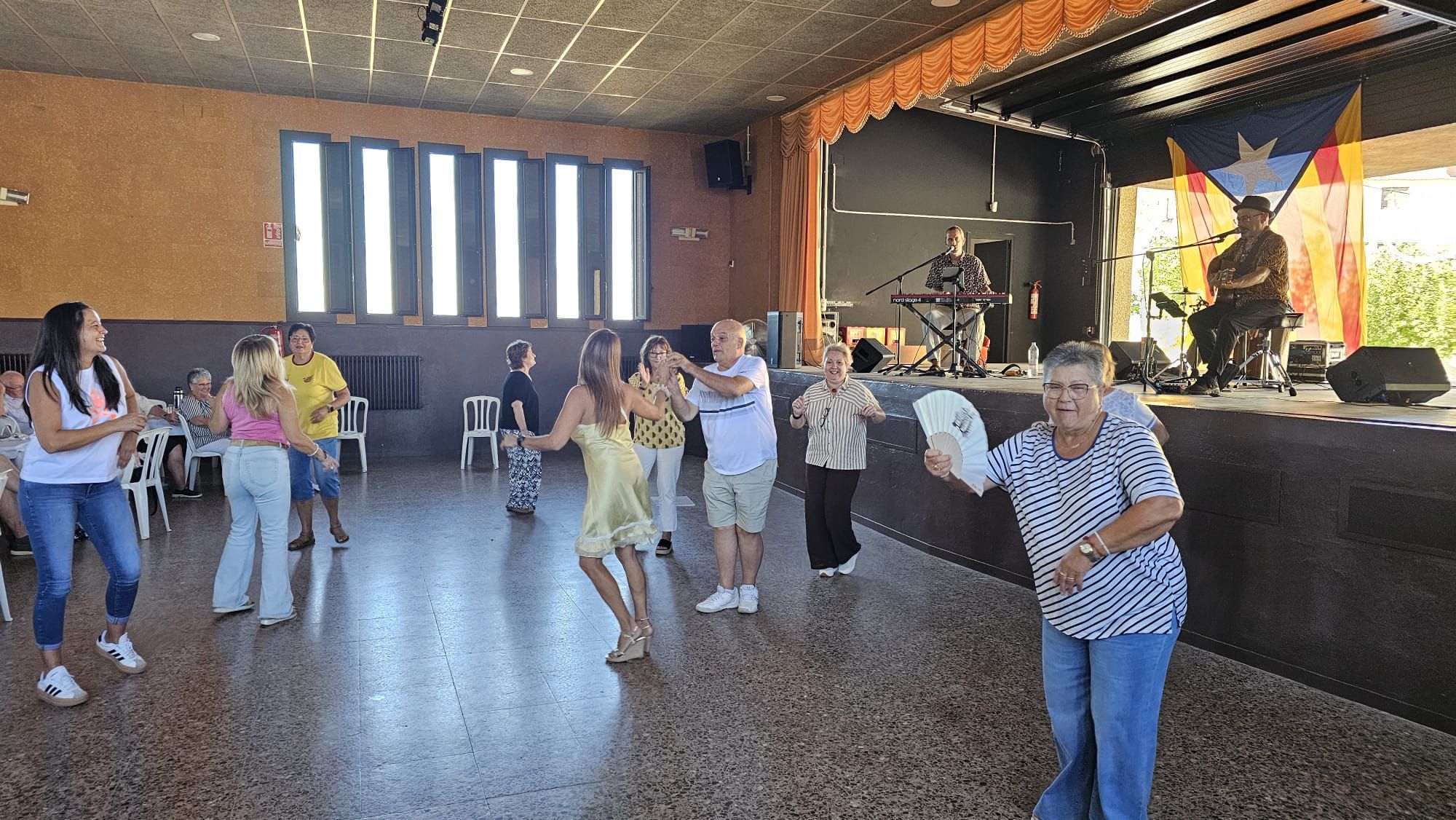 Massalcoreig celebra la Diada amb una jornada popular de gastronomia, música i convivència 2