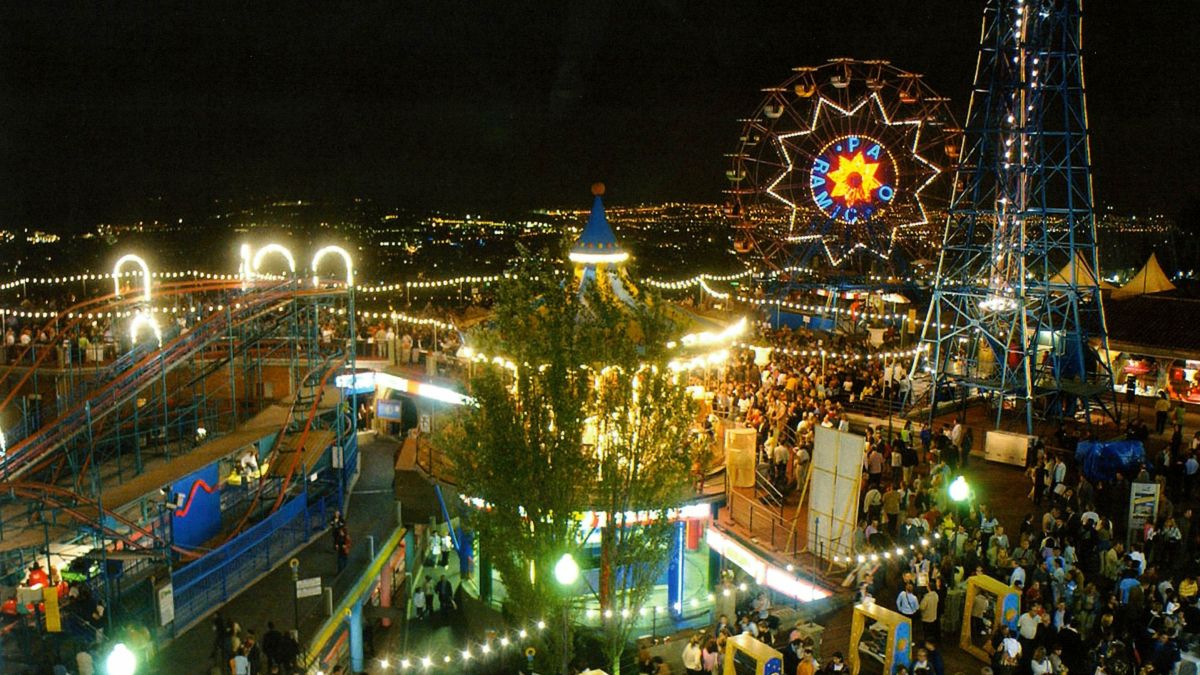 1990s. Tibidabo de nit