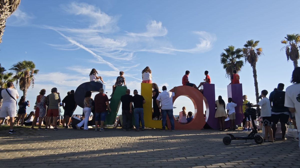 Les lletres de Salou durant la segona Festa al Cel