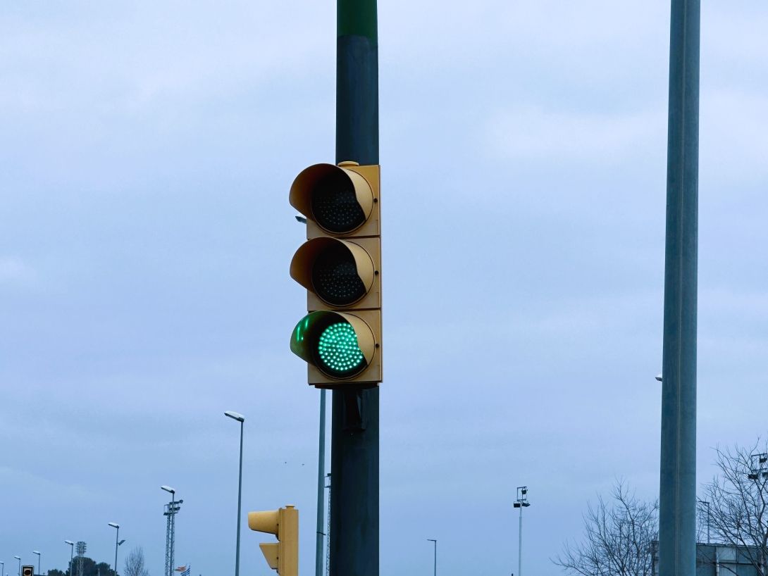 Torredembarra intensifica del 21 al 27 de septiembre el control de distracciones y semáforos | FOTO: Anna F. / Ajuntament de Torredembarra