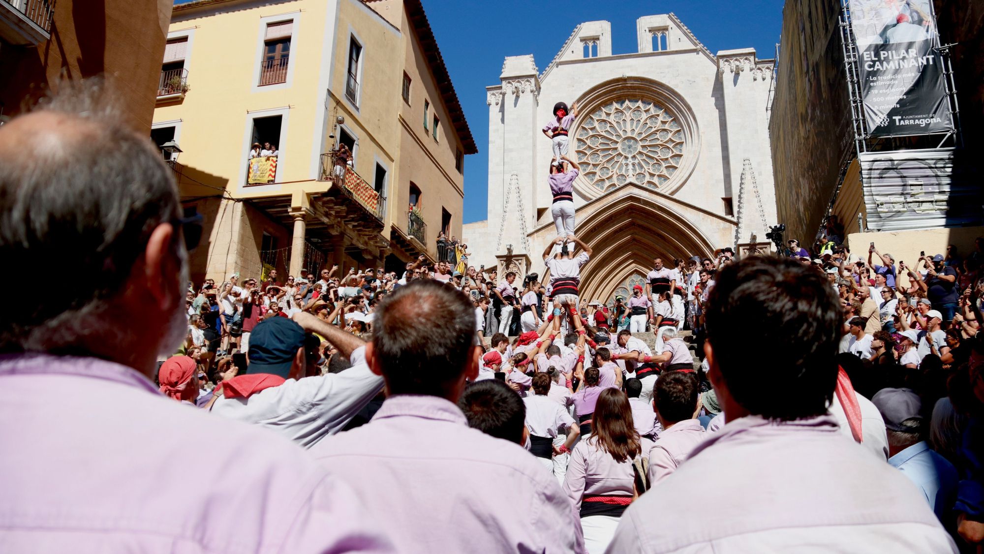Pilar caminant de la Jove de Tarragona