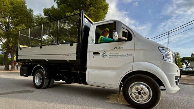 La incorporació de vehicles elèctrics permet reduir les emissions de gasos d’efecte hivernacle