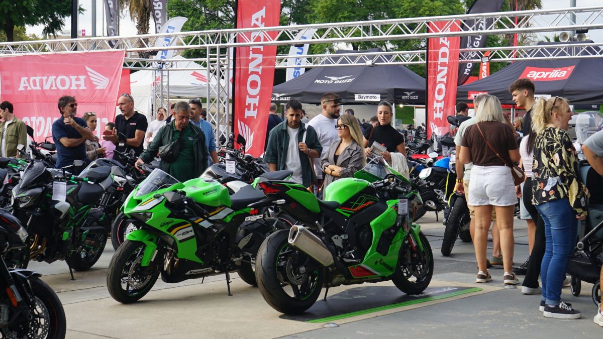 Exposició de motocicletes a l'exproreus 1