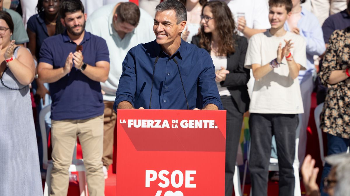 El president espanyol i candidat del PSOE al 29 N, Pedro Sánchez, durant el míting que ha celebrat aquest dissabte a Dos Hermanas (2)