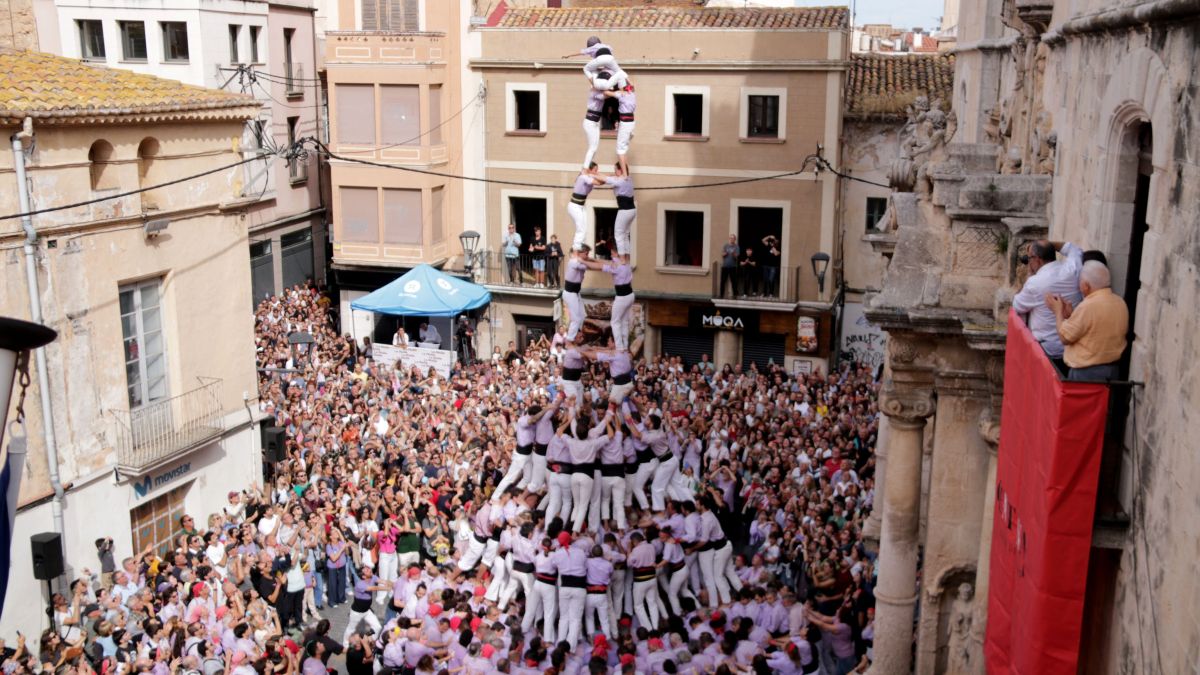 2d9fm dels Minyons de Terrassa en la primera ronda de la Diada castellera de Santa Teresa del Vendrell
