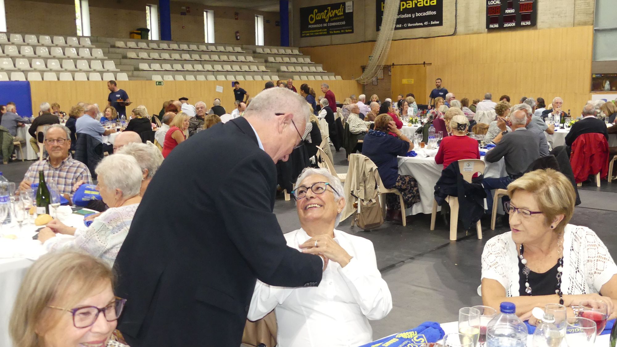 L'alcalde ha expressat el seu agraïment al col.lectiu de persones grans per la seva aportació a la societat salouenca