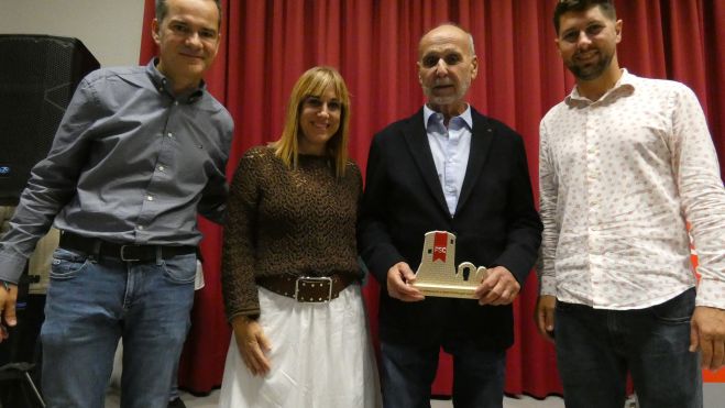 Reconeixement durant la Festa de la Rosa a Joan Curto