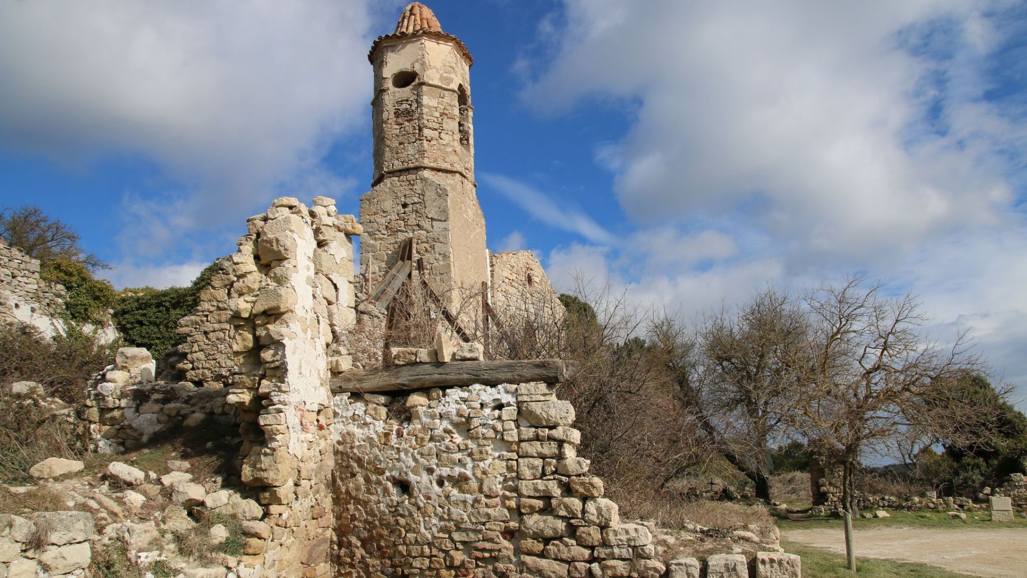 L'Església de Sant Salvador de la Mussara