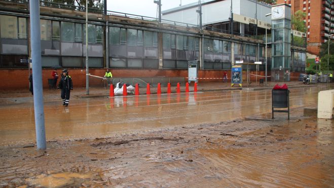 La zona de Canyelles de Barcelona afectada per un temporal