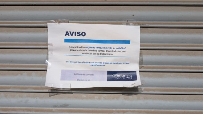 Cartell informatiu de Vivanta Dental a Reus