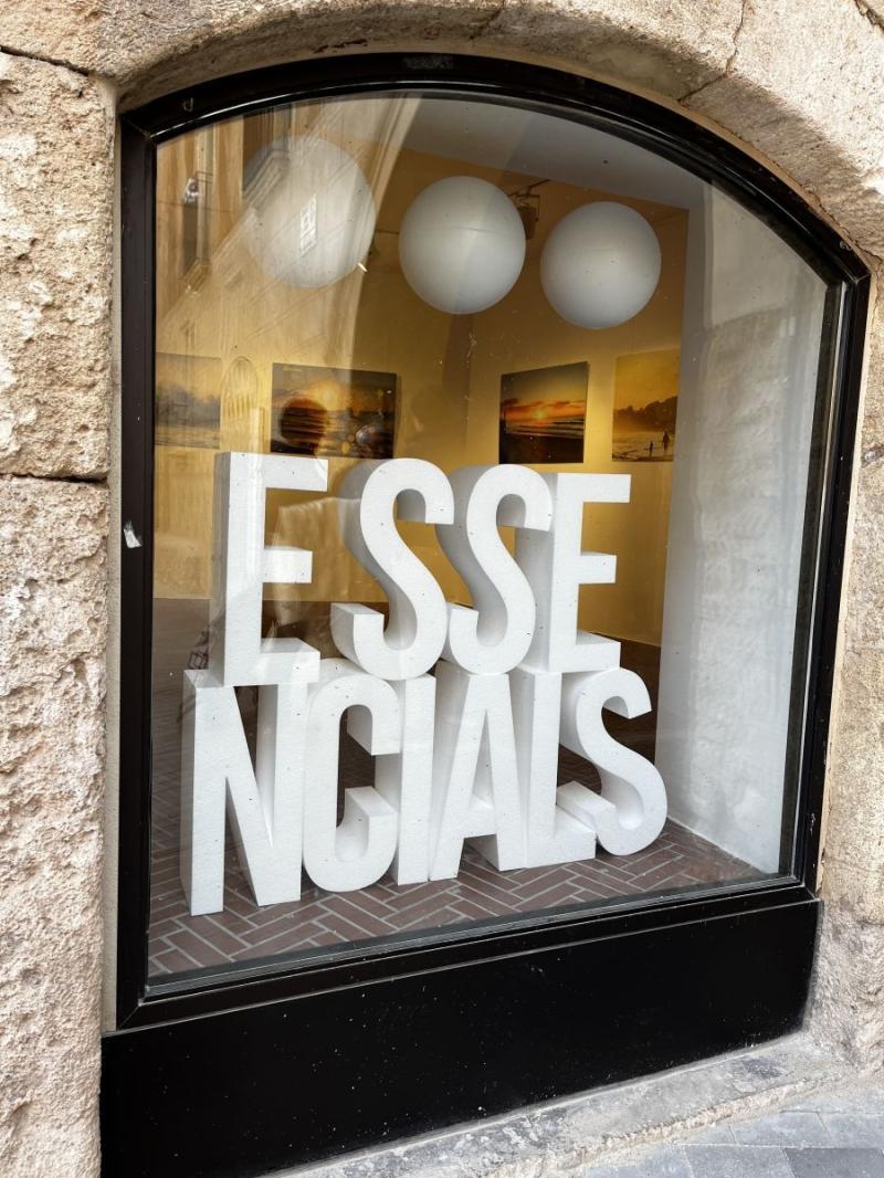 Aparador_essencials