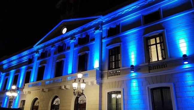L’Ajuntament de Sabadell, de blau per la malaltia de Huntington