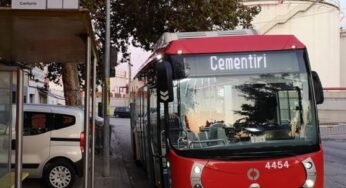 Disparen un bus de TMB en plena ruta al barri de Torre Baró