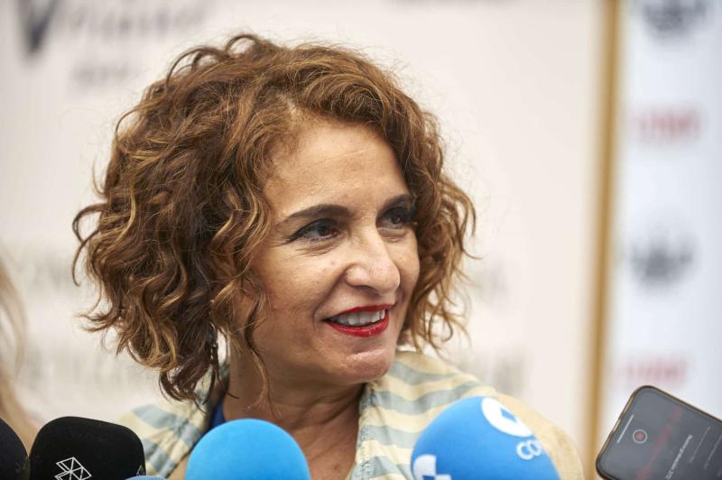 Montero pregunta al PP si no “li val que es respecti la Constitució” a Catalunya