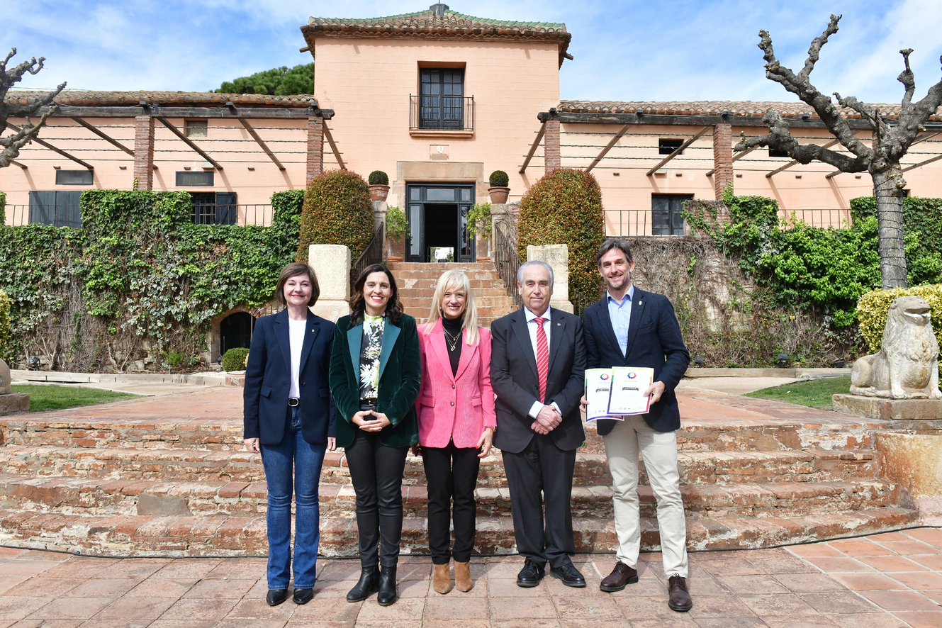 Molins de Rei renueva los distintivos Biosphere y Punto de Información  Turística