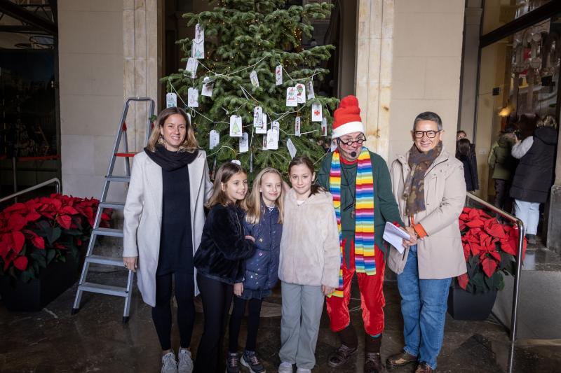 Tarragona ja llueix l'Arbre dels desitjos 2