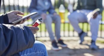 La Societat Catalana de Pneumologia adverteix que un 54% dels joves afirma haver provat el vapejador