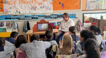 Carles Cano, padrí del 10è Encontats, visita les escoles de Balaguer