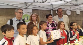 Fins a 300 alumnes venen els seus productes al Mercadet de Joves Empresaris de Lleida