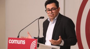 Pisarello ha lamentat el posicionament de Junts sobre el vel islàmic i assegura que “està anant a remolc d’allò que planteja Aliança Catalana”