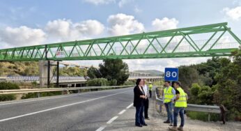 Instal·lat el nou pont de la via verda d’Amposta