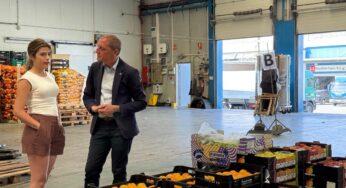 El subdelegat del Govern a Lleida visita l’empresa familiar de fruites i verdures Fruitolle