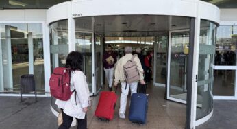 Els ministres europeus donen suport a les aerolínies per cobrar l’equipatge de mà en cabina