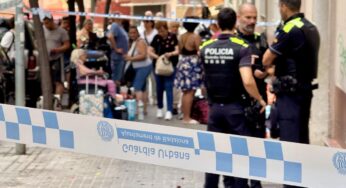 Desallotgen un dels edificis de l’illa Canigó de Badalona, un any i mig després de l’esfondrament mortal