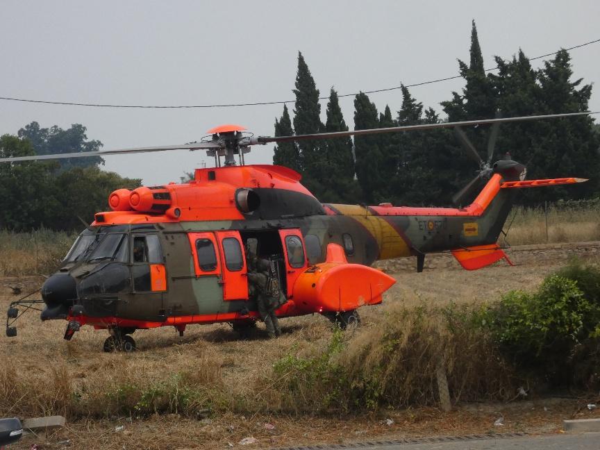 Helicòpter de la UME a l'incendi de Paüls